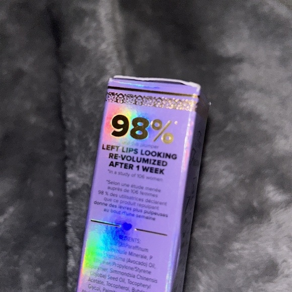 Too Faced Lip Injection Maximum Plump Lip Gloss - Blueberry Buzz *full size (4g) - Picture 3 of 6